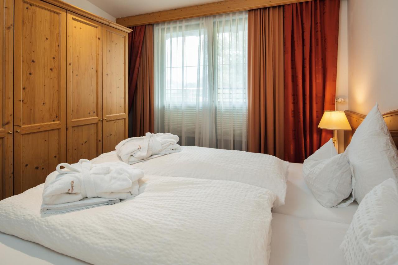 Hotel Garni Alpenruh-Micheluzzi Зерфаус Екстериор снимка
