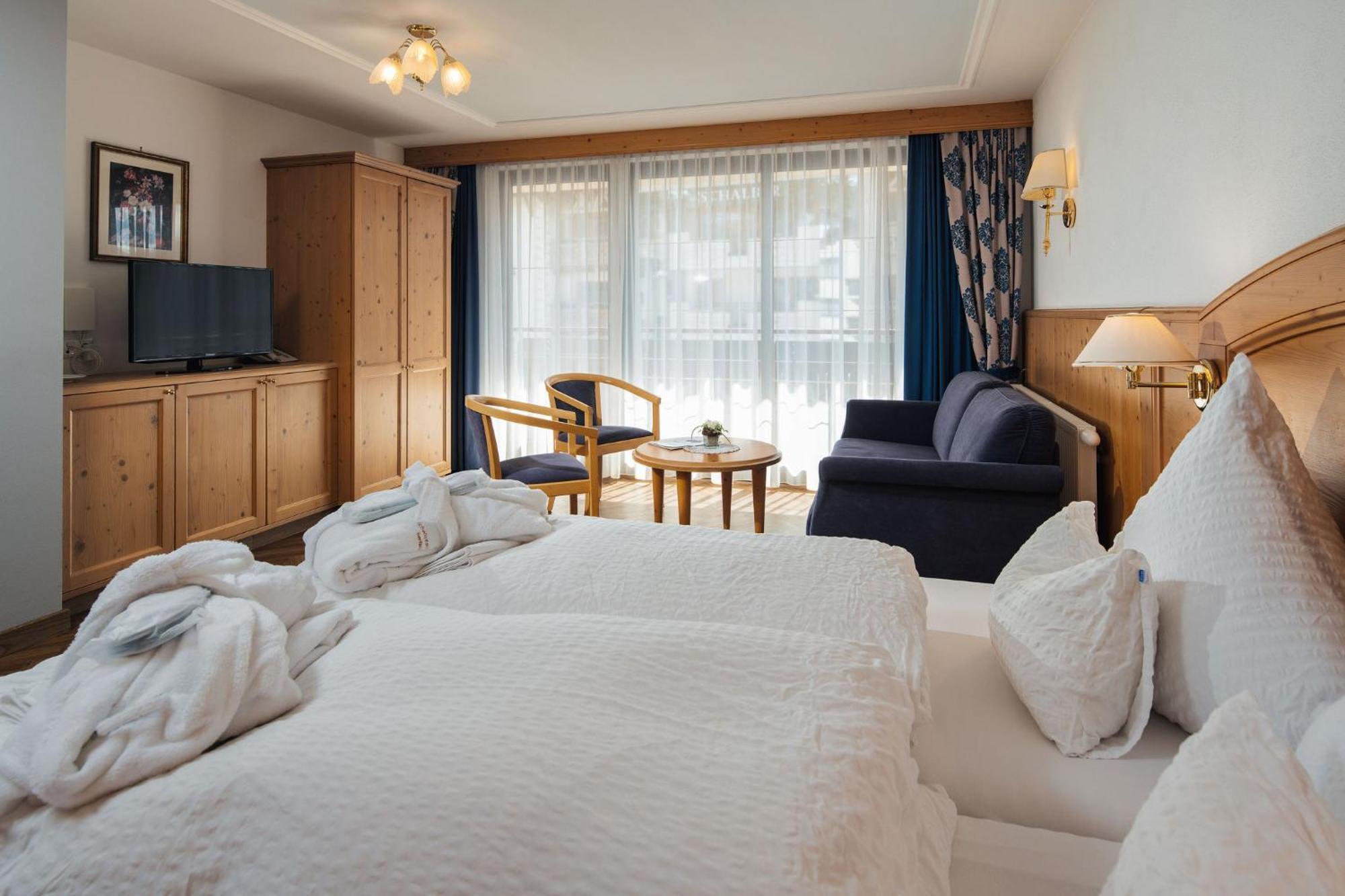 Hotel Garni Alpenruh-Micheluzzi Зерфаус Екстериор снимка