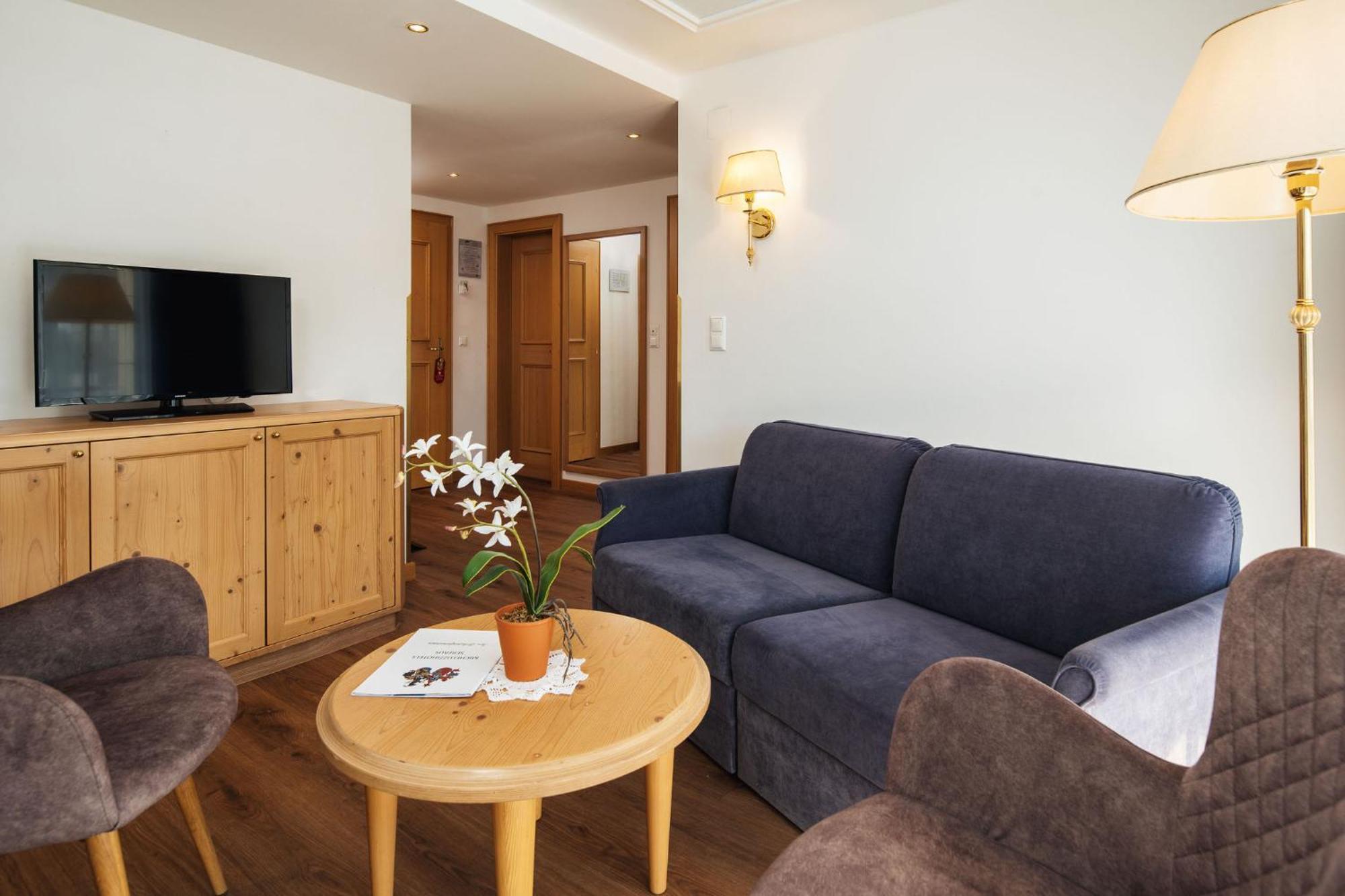 Hotel Garni Alpenruh-Micheluzzi Зерфаус Екстериор снимка