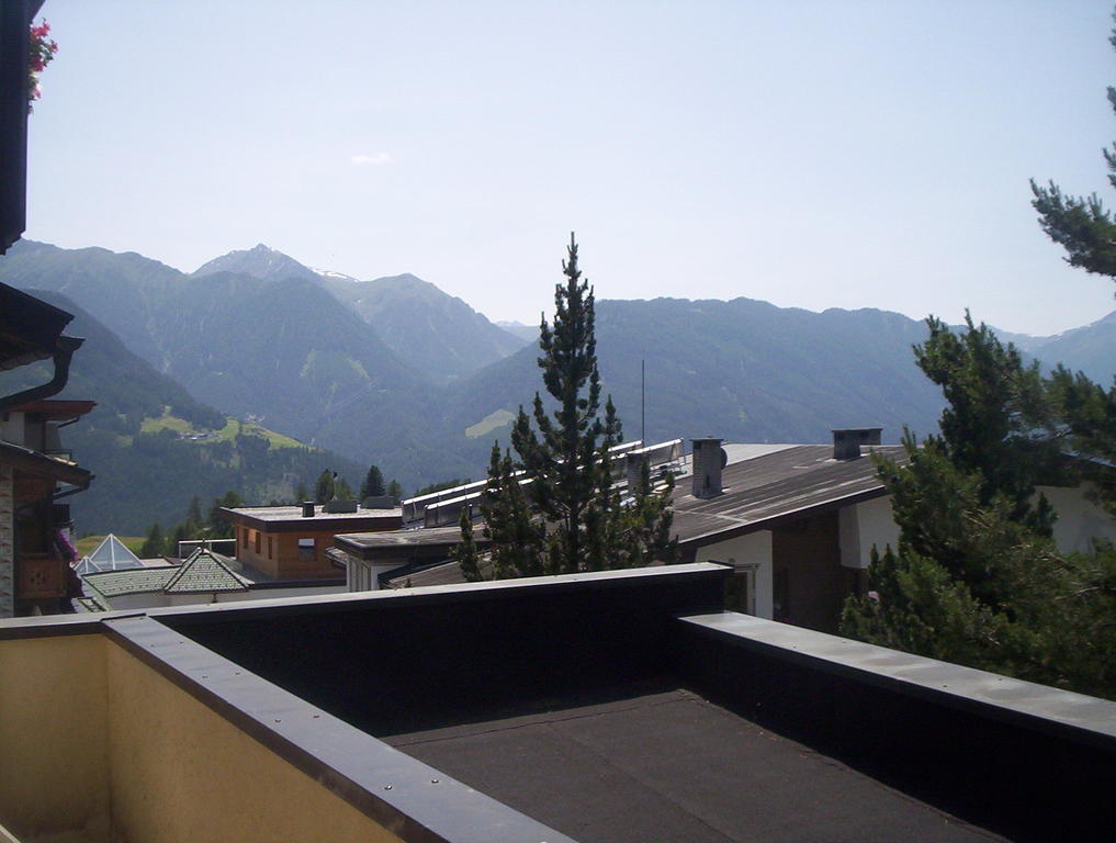 Hotel Garni Alpenruh-Micheluzzi Зерфаус Екстериор снимка