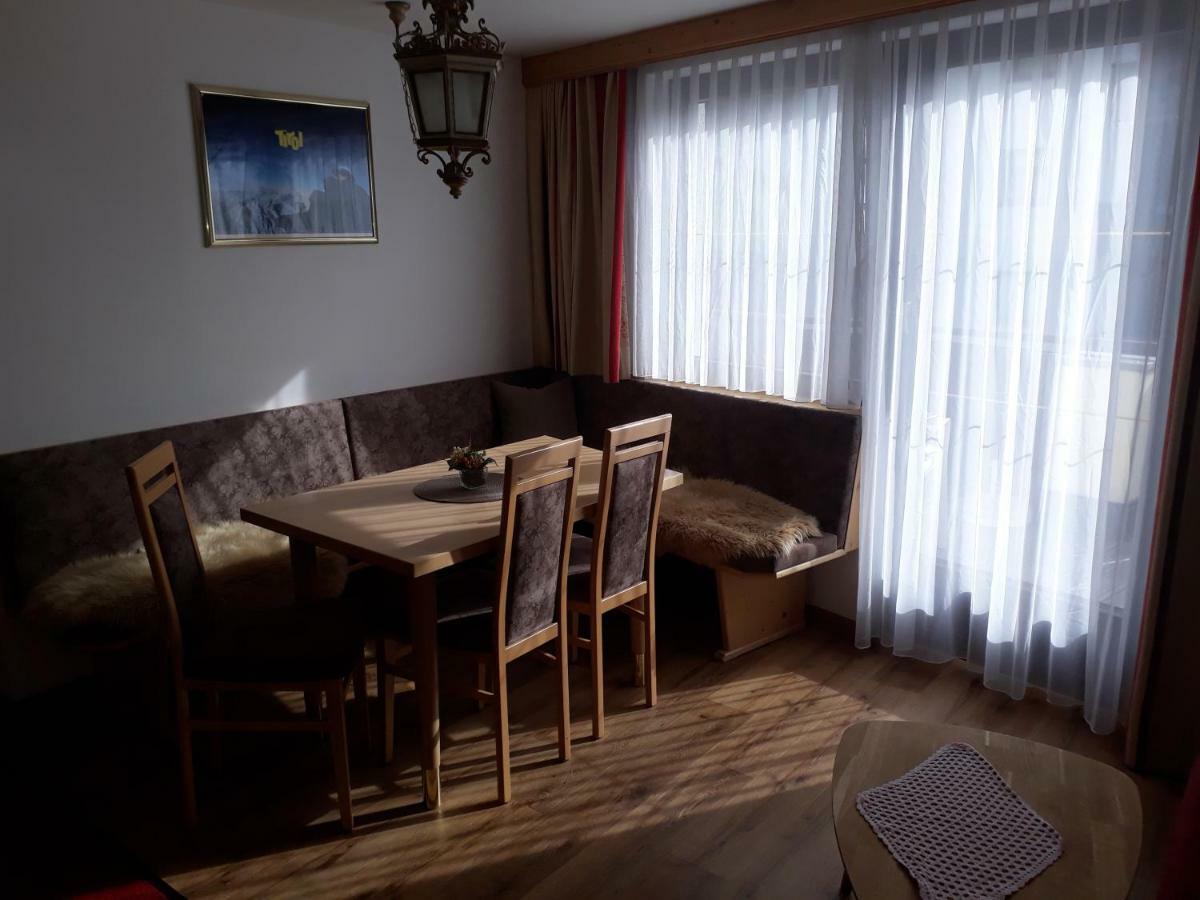 Hotel Garni Alpenruh-Micheluzzi Зерфаус Екстериор снимка